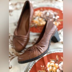 Cobb Hill by New Balance Womens 7.5 Brown Leather Pump Cushioned Comfort Earthy